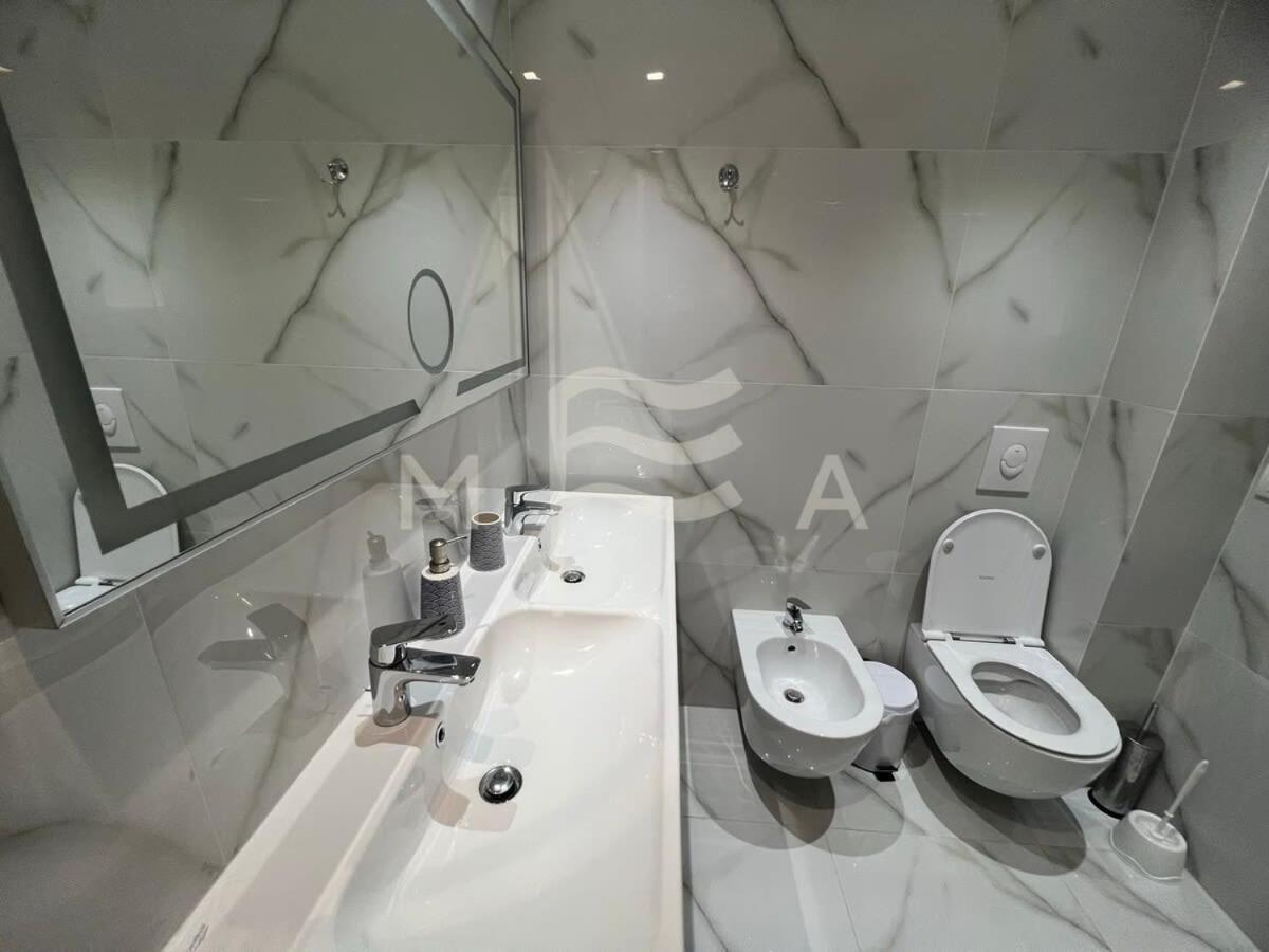 Yacht Club 573 Apartment Durres Luaran gambar